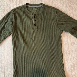 Old Navy Green Long Sleeve Tee with Ribbed Texture
